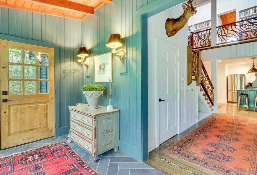 Chic Highlands Cabin Retreat W/ Deck + Office!