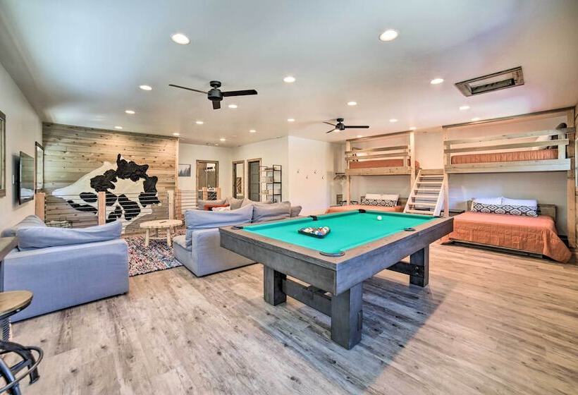 Swiss Cabin In Mack S Inn: Game Room & Fire Pit!