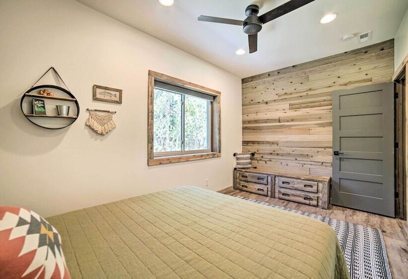 Swiss Cabin In Mack S Inn: Game Room & Fire Pit!