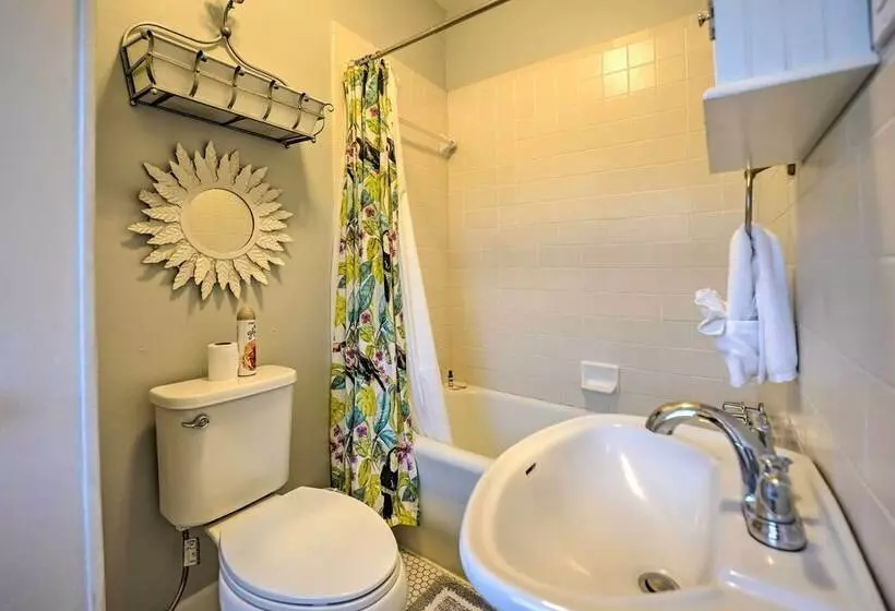 Corpus Christi Home W/ Pool & Hot Tub: Walk To Bay