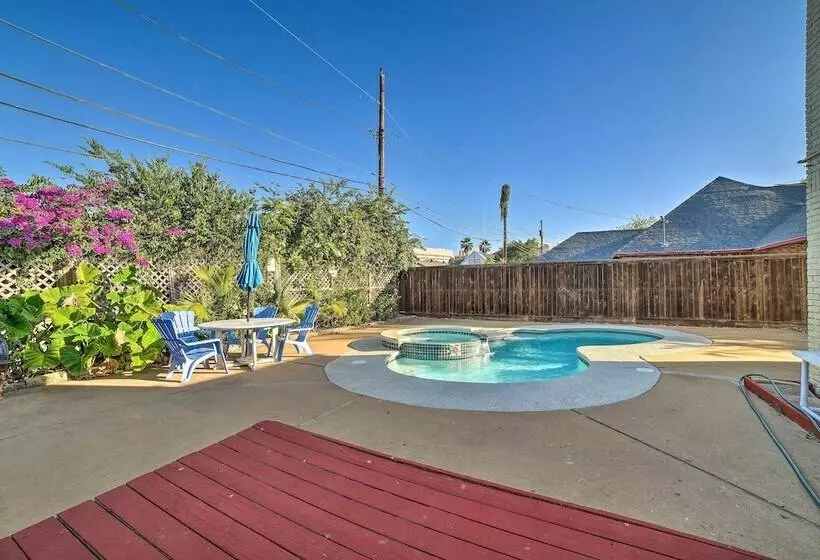 Corpus Christi Home W/ Pool & Hot Tub: Walk To Bay