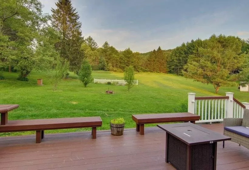 Coudersport Home W/ Outdoor Spa & Stargazing!
