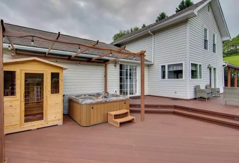 Coudersport Home W/ Outdoor Spa & Stargazing!