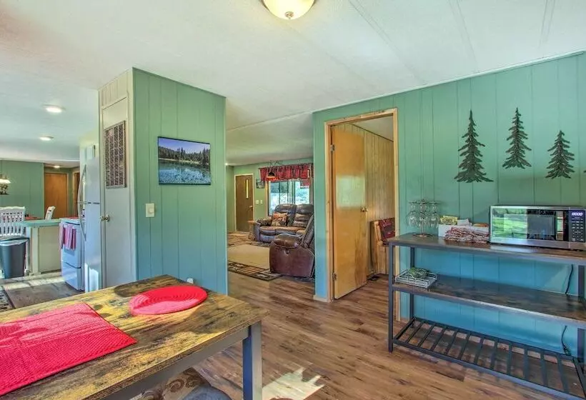 Cozy Chiloquin Retreat < 30 Mi To Crater Lake!