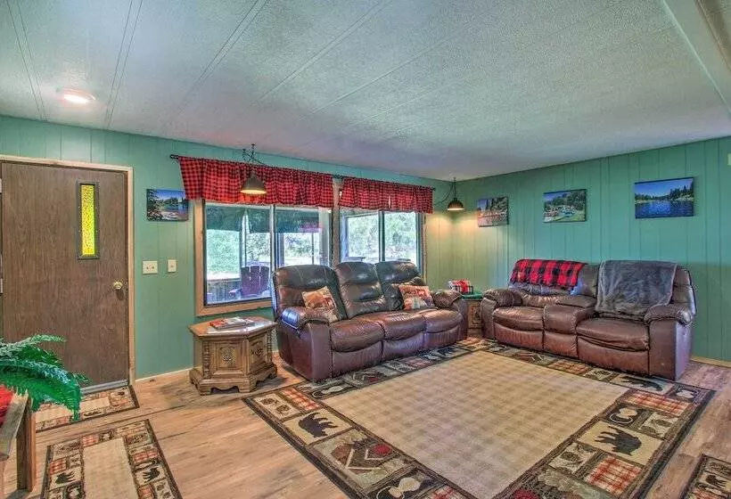 Cozy Chiloquin Retreat < 30 Mi To Crater Lake!