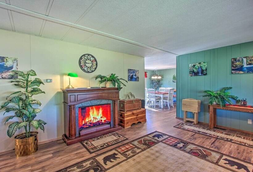 Cozy Chiloquin Retreat < 30 Mi To Crater Lake!