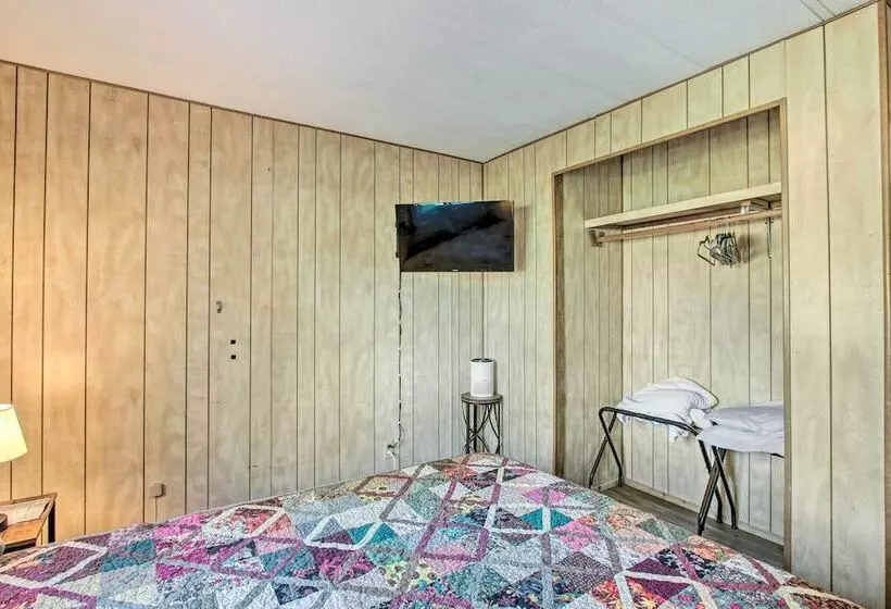 Cozy Chiloquin Retreat < 30 Mi To Crater Lake!