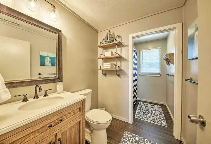 Cozy Cottage < 2 Mi To Cape Hatteras Natl Shore!