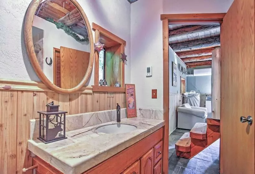 Cozy Easton Cabin W/ Wenatchee Nat L Forest Views!