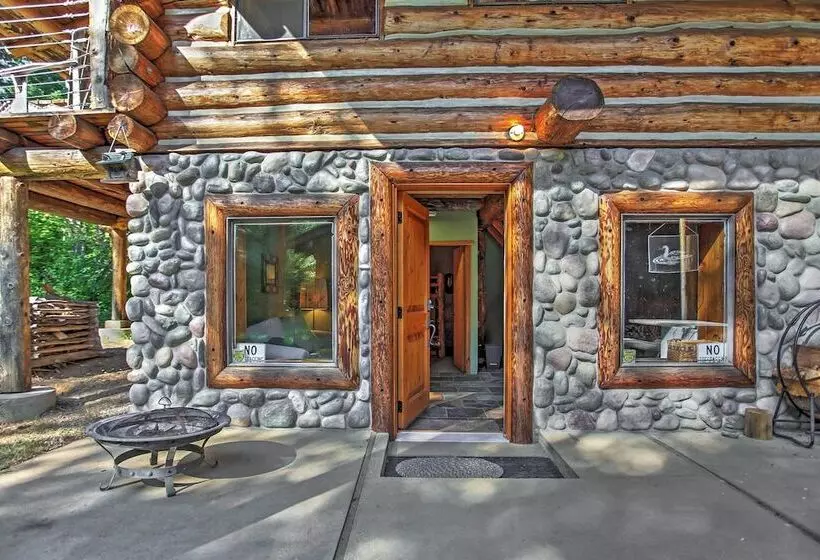 Cozy Easton Cabin W/ Wenatchee Nat L Forest Views!