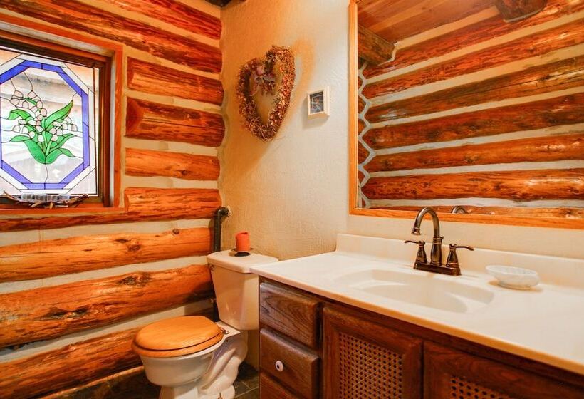 Cozy Easton Cabin W/ Wenatchee Nat L Forest Views!