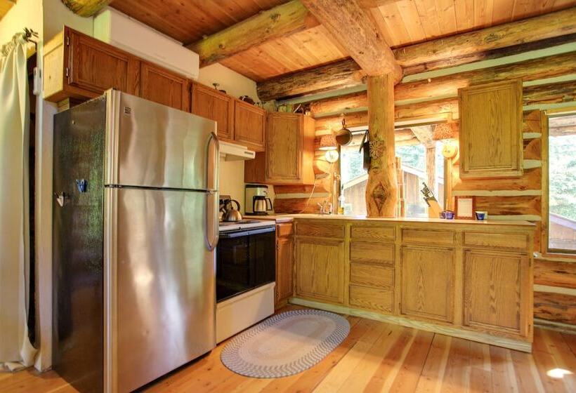 Cozy Easton Cabin W/ Wenatchee Nat L Forest Views!