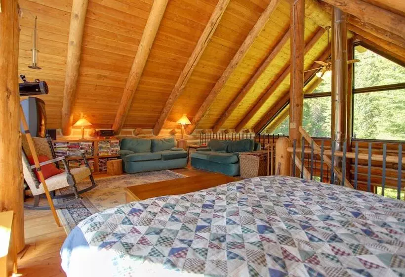 Cozy Easton Cabin W/ Wenatchee Nat L Forest Views!