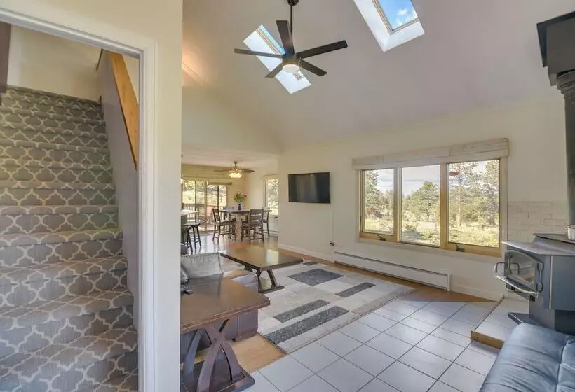 Cozy Red Feather Lakes Retreat W/ Deck & Yard