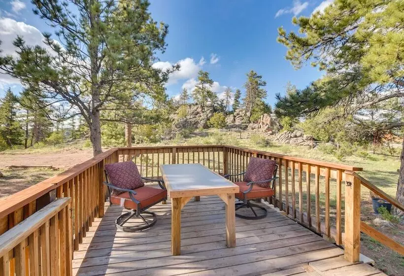 Cozy Red Feather Lakes Retreat W/ Deck & Yard