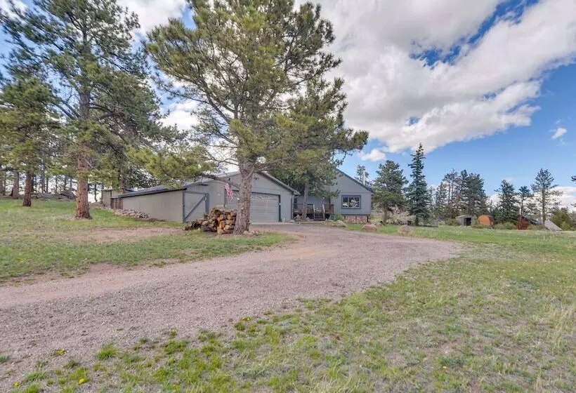 Cozy Red Feather Lakes Retreat W/ Deck & Yard