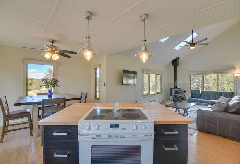 Cozy Red Feather Lakes Retreat W/ Deck & Yard