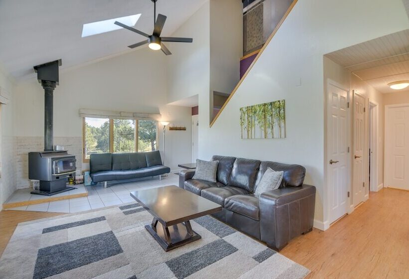 Cozy Red Feather Lakes Retreat W/ Deck & Yard