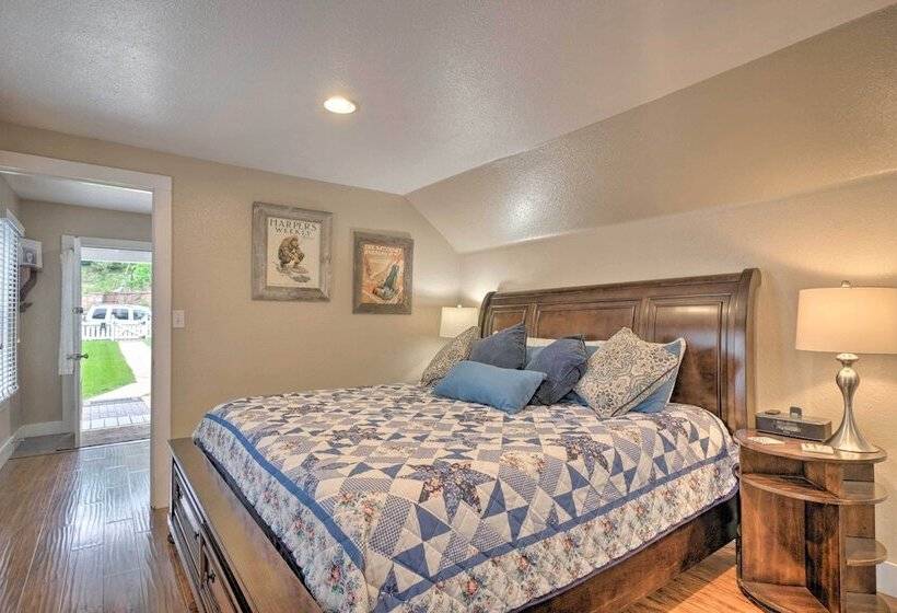 Creekside Home W/patio, Walk To Manitou Incline!