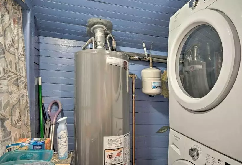 Creekside Home W/patio, Walk To Manitou Incline!