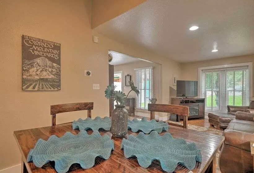 Creekside Home W/patio, Walk To Manitou Incline!