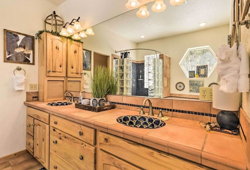 Expansive Angel Fire Retreat: 1 Mi To Fishing!