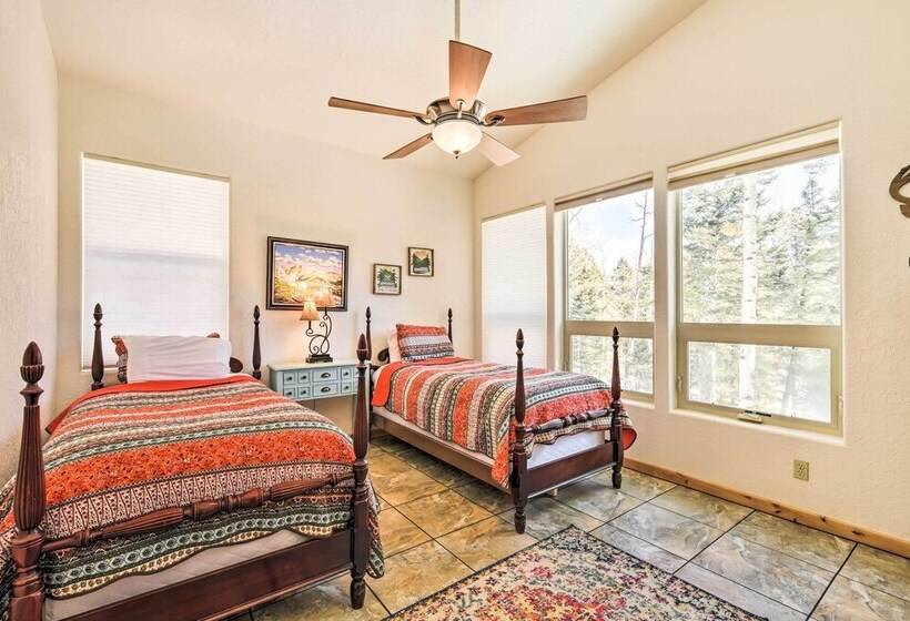 Expansive Angel Fire Retreat: 1 Mi To Fishing!