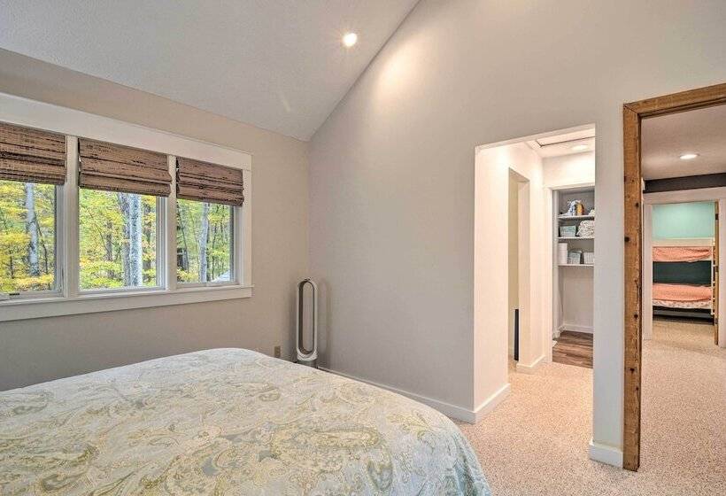 Family Escape   Near Little Traverse Wheelway