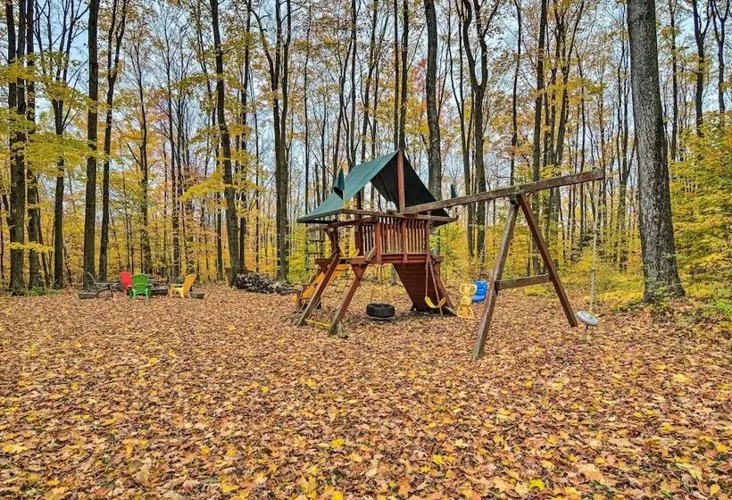 Family Escape   Near Little Traverse Wheelway