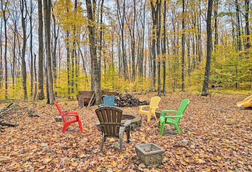 Family Escape   Near Little Traverse Wheelway