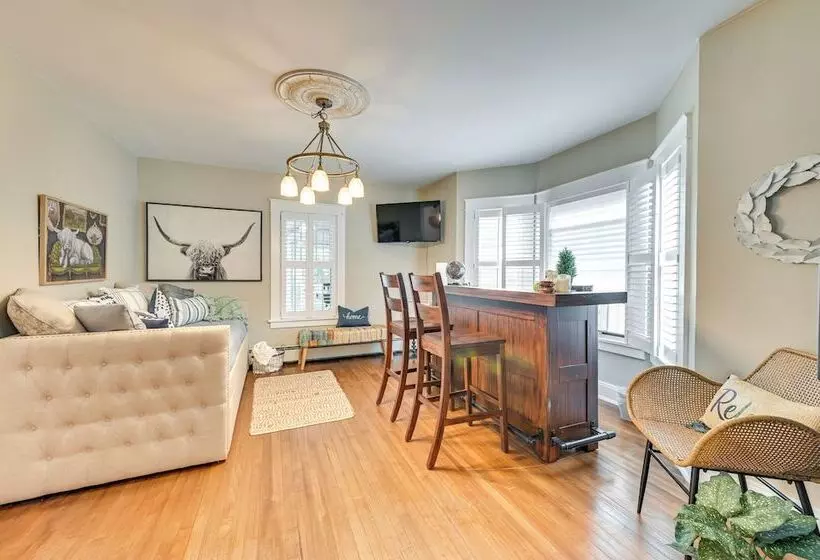 Family Friendly Glens Falls Home W/ Sun Porch