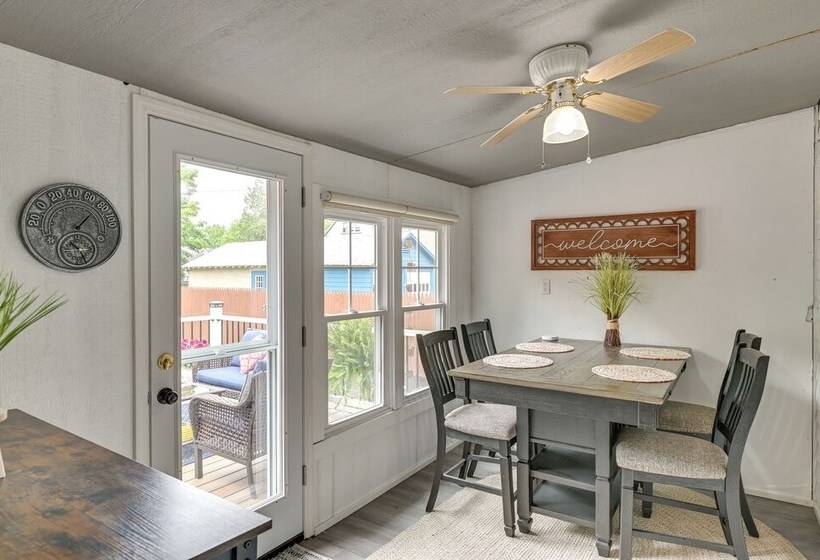 Family Friendly Glens Falls Home W/ Sun Porch