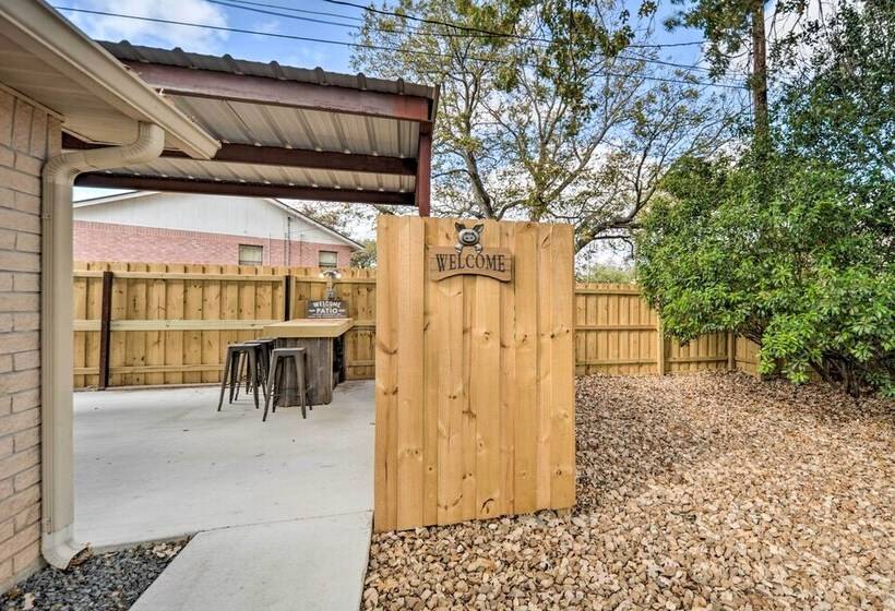 Fredericksburg Home W/ Hot Tub   1 Mi To Dtwn
