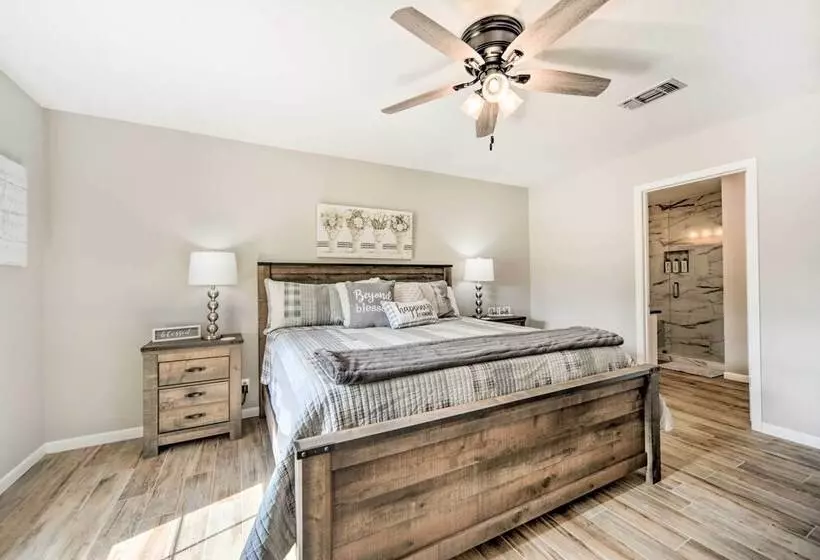 Fredericksburg Home W/ Hot Tub   1 Mi To Dtwn