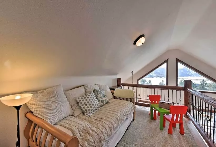 Gorgeous Twin Lakes Home W/ Deck Overlooking Mtns!