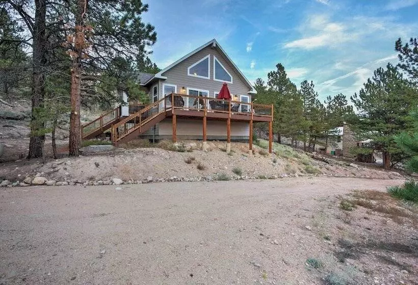 Gorgeous Twin Lakes Home W/ Deck Overlooking Mtns!