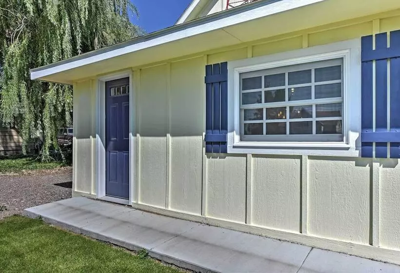 Historic Albion Mountain Cottage On Quiet Street!