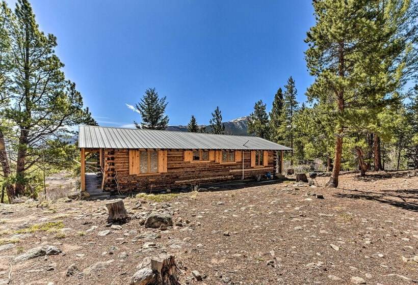 Idyllic Twin Lakes Escape W/ Deck + Fire Pit!