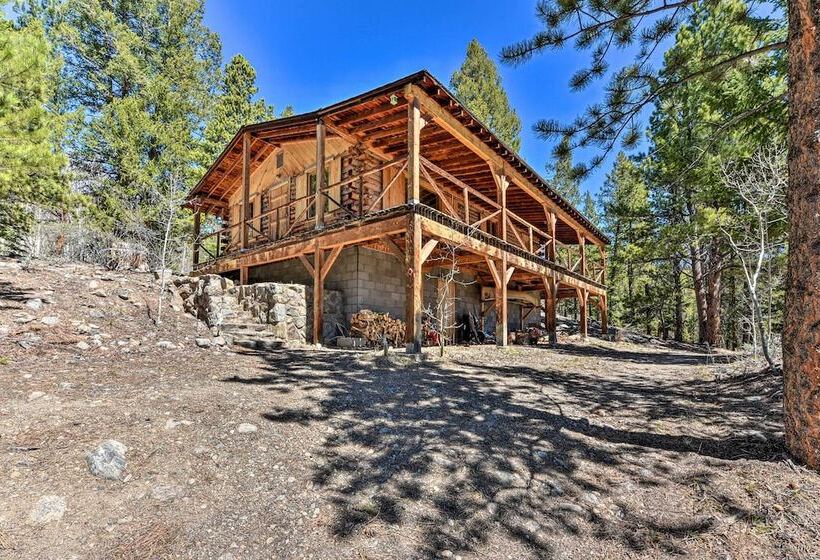 Idyllic Twin Lakes Escape W/ Deck + Fire Pit!