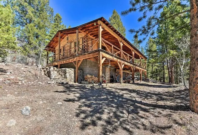 Idyllic Twin Lakes Escape W/ Deck + Fire Pit!