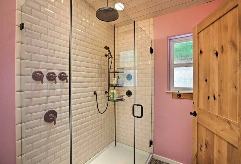 Lake Whatcom House W/ Boat Dock + Mountain View!