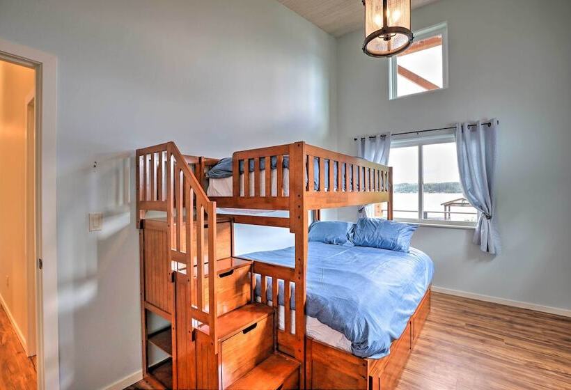 Lake Whatcom House W/ Boat Dock + Mountain View!