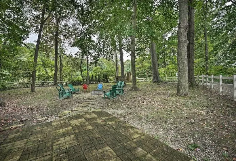 Lakeside Escape Steps To Lake Michigan Beach!