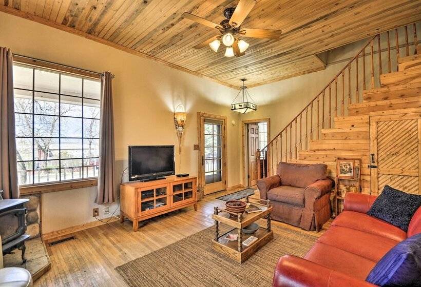 Pet Friendly Cody Home Walk To Main Street!