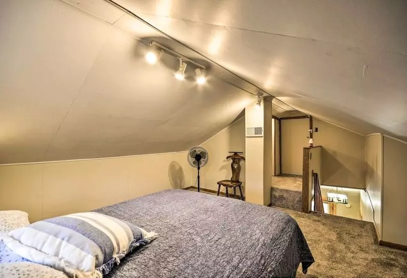 Pet Friendly Cody Home   Walk To Main Street!