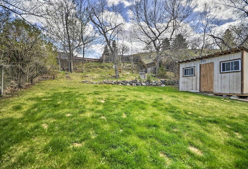 Pet Friendly Cody Home Walk To Main Street!