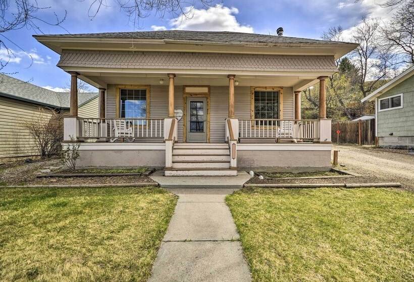 Pet Friendly Cody Home Walk To Main Street!