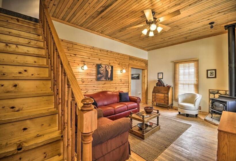 Pet Friendly Cody Home Walk To Main Street!