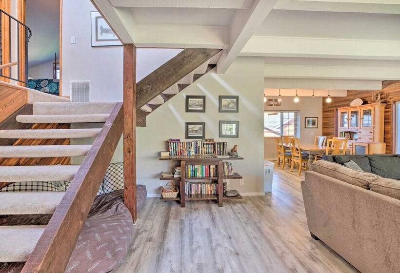 Pet Friendly Rockaway Beach Home W/ Fire Pit!