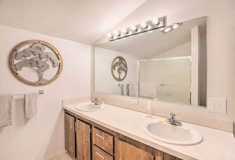 Pet Friendly Rockaway Beach Home W/ Fire Pit!